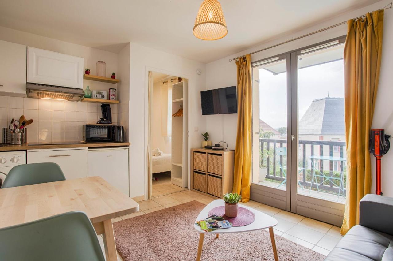 Апартаменты Cosy Flat At 100M From The Beach And Parking Уистреам Экстерьер фото